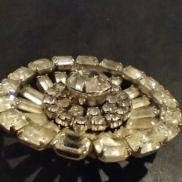 Vintage Brooch - Picture 6 of 12